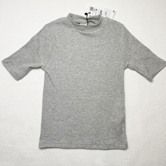 Zara Ribbed Tee - Picture 1 of 3
